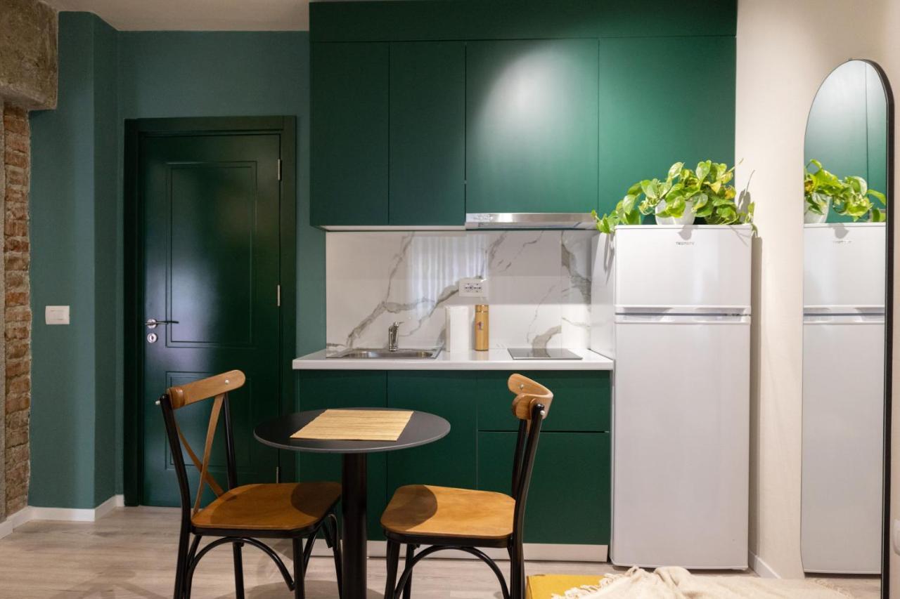 Three Doors Apartments, Kiwi 1+1 Apartment ティラナ エクステリア 写真